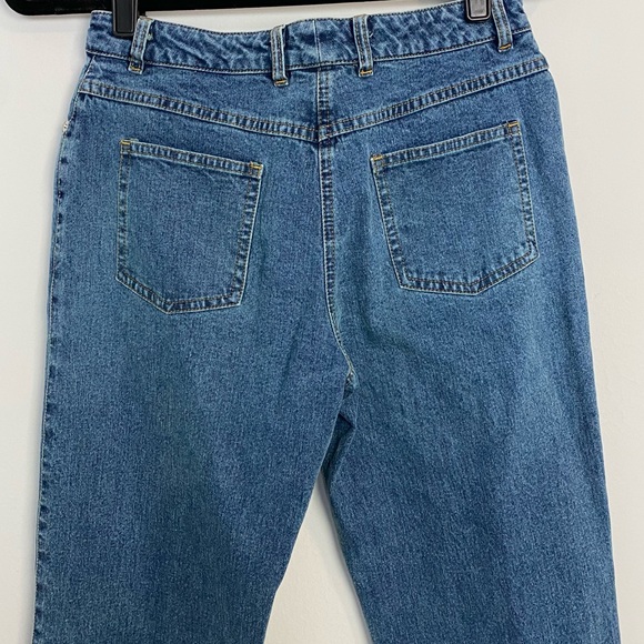 St. John Sport Bootcut Leg Jeans - Picture 11 of 12